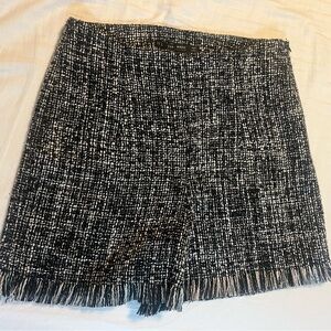 Zara Black and White Tweed Shorts Size Small